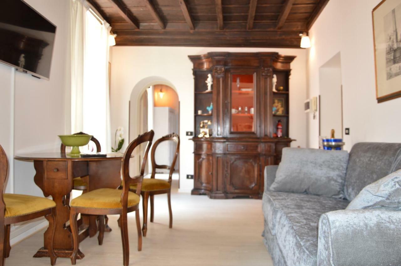 Historic Center - Elegant Apartment With Charming Antiques - Raffaello Inn Roma Exterior foto