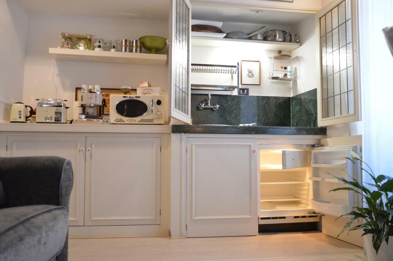 Historic Center - Elegant Apartment With Charming Antiques - Raffaello Inn Roma Exterior foto